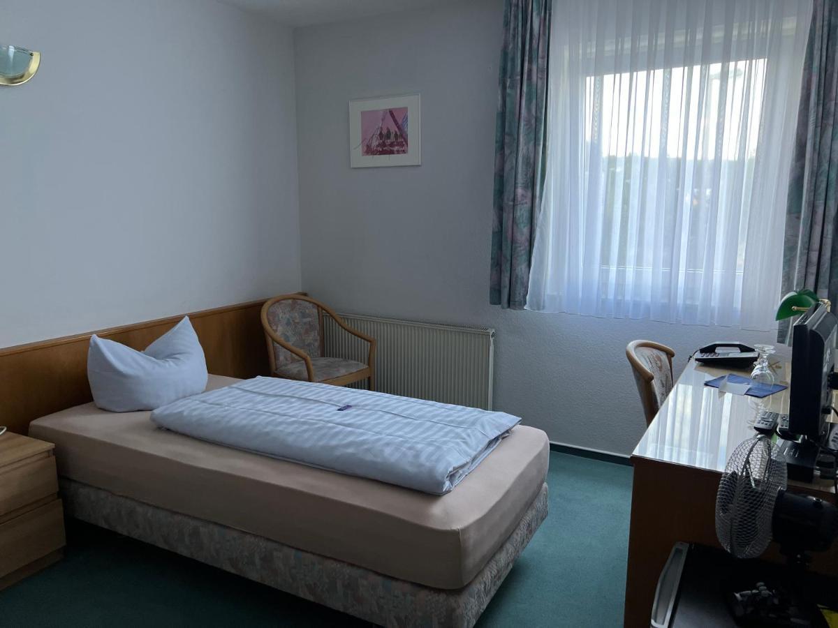Niebuhrs Hotel Friedrichsdorf Zimmer foto
